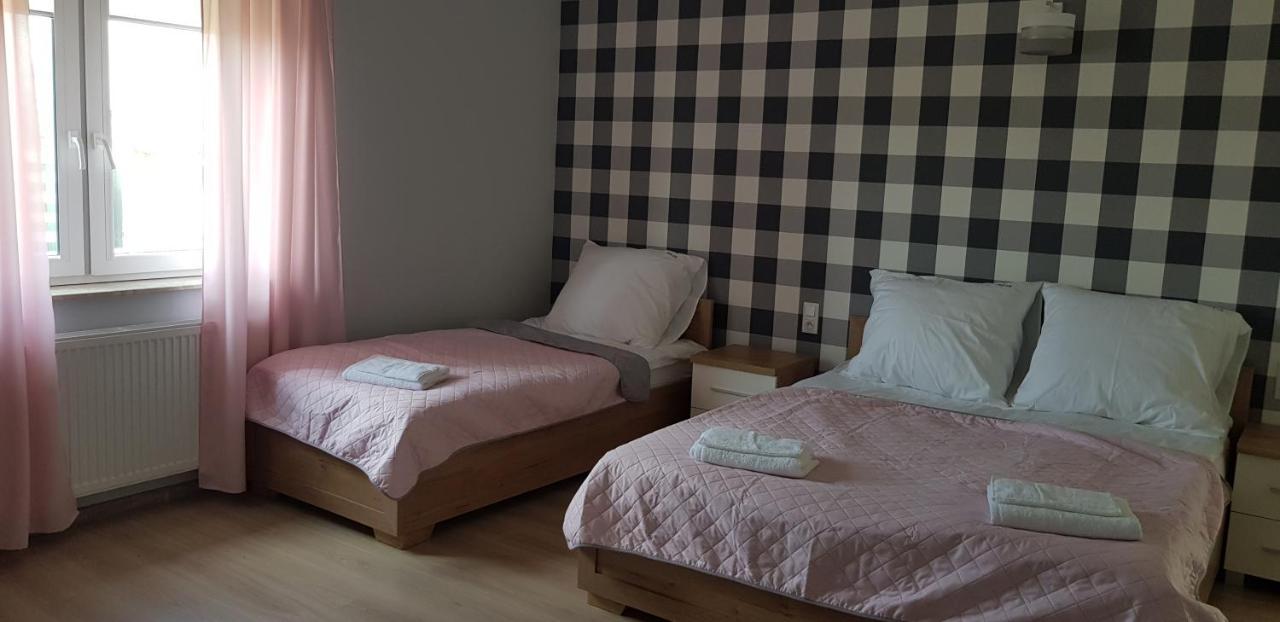 Apartamenty Maja -Pokoje - Domy Wakacyjne -Basen Podgrzewany -Jacuzzi - Sauna ウェバ エクステリア 写真