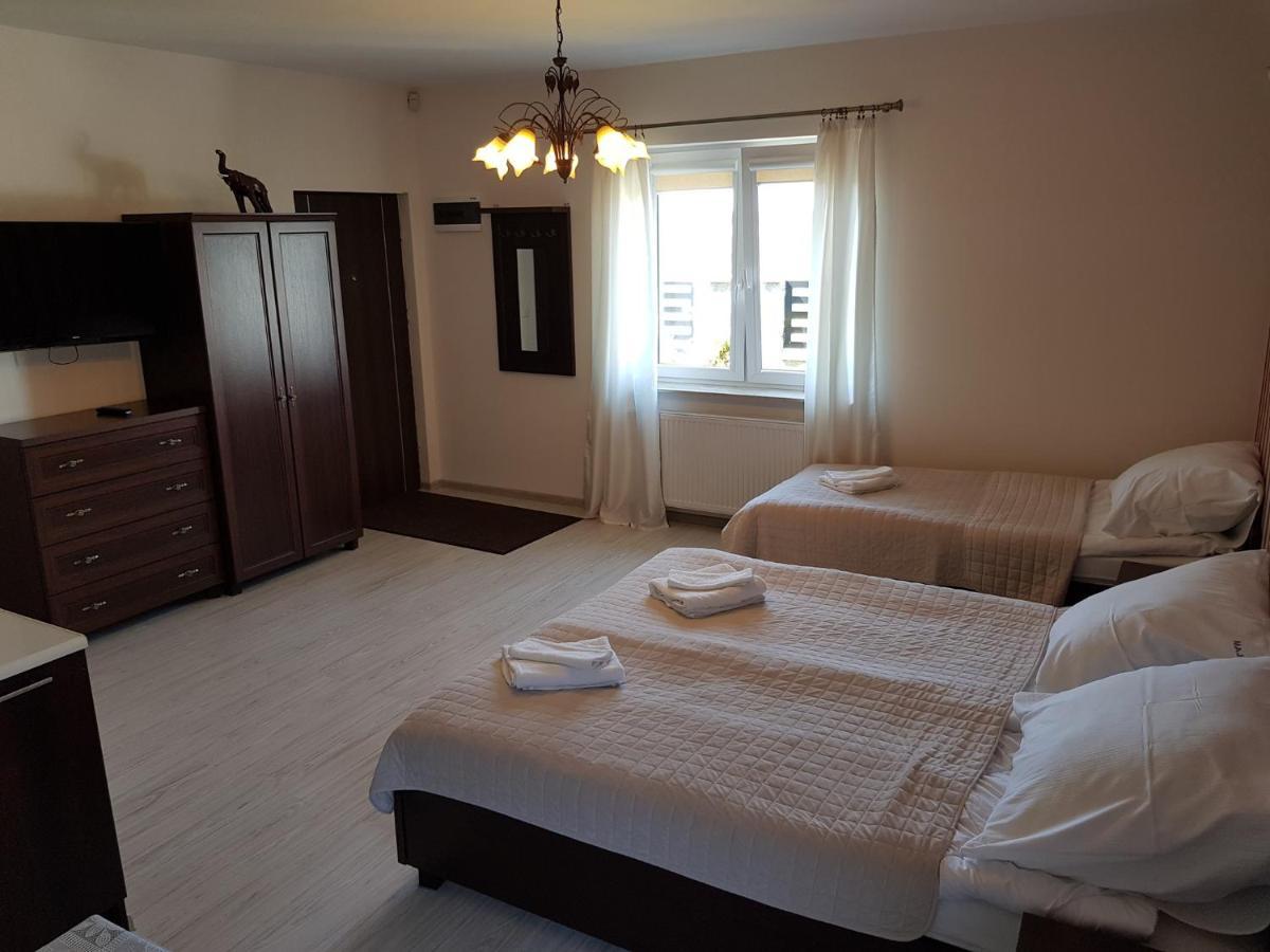Apartamenty Maja -Pokoje - Domy Wakacyjne -Basen Podgrzewany -Jacuzzi - Sauna ウェバ エクステリア 写真